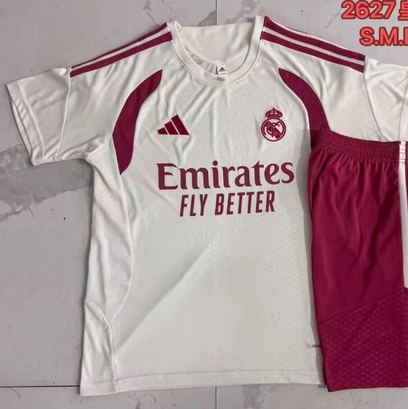 AAA Quality Real Madrid 26/27 White/Pink Training Jersey